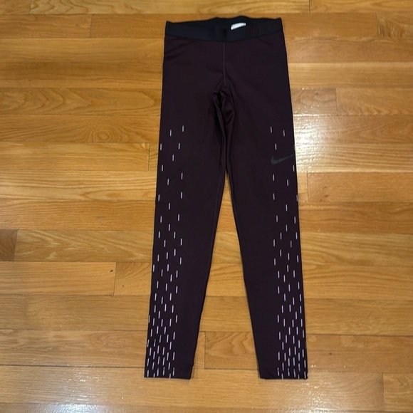 Nike pro women’s dri~fit leggings size medium. - Picture 1 of 9